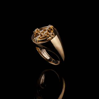 Oriente , Anello in oro e diamanti&nbsp;