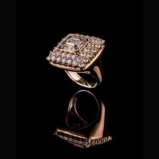 Amanda, Anello in oro e diamanti