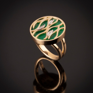 Fiammetta, Anello con pietra dura e diamanti