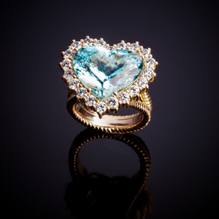 Emozione, Anello con pietra di colore e diamanti