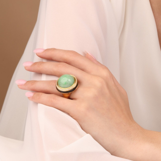 Dorian, Anello con pietra dura e diamanti