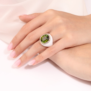 Ciclamino, Anello con pietra di colore, diamanti e intarsio 