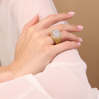 Firenze, Anello in oro con diamanti