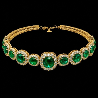 Romantica, Chocker con smeraldi e diamanti