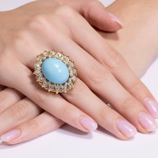 Elodie, Anello con pietra dura e diamanti