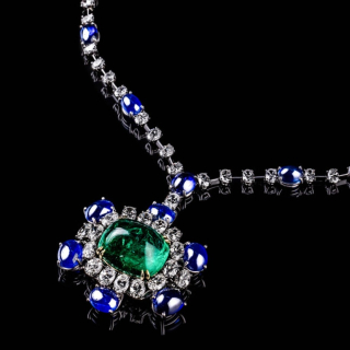 Impero, Collana con pendente in pietre di colore e diamanti&nbsp;