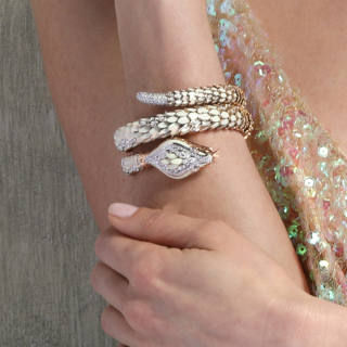 Snake, Bracciale con diamanti e intarsi
