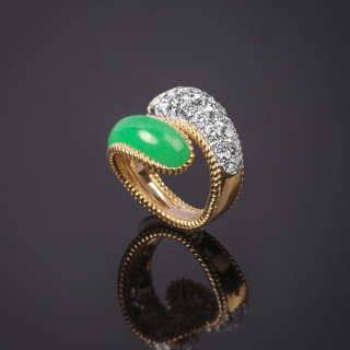 Anniversary, Anello con pietra dura e diamanti