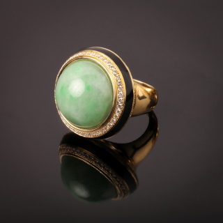 Dorian, Anello con pietra dura e diamanti