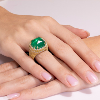 Firenze, Anello con pietra di colore e diamanti