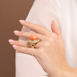 Dorian, Anello con pietra di colore e diamanti