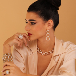 Arena, Collana in oro e diamanti 