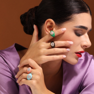 Arcobaleno, Anello con diamanti e smalto