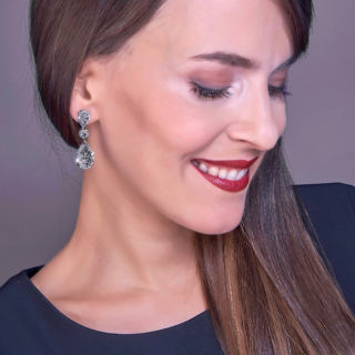 Gocce Brillanti, Magnifici orecchini con diamanti taglio goccia