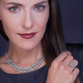 Farfalla, Splendido collier con diamanti taglio fantasia