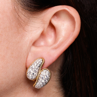 Anniversary, Orecchini con diamanti