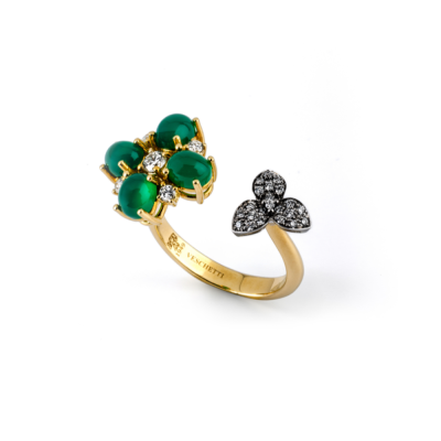 Anello in oro giallo e bianco con agata verde e diamanti