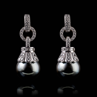 Anastasia Black, Orecchini con perle black e diamanti
