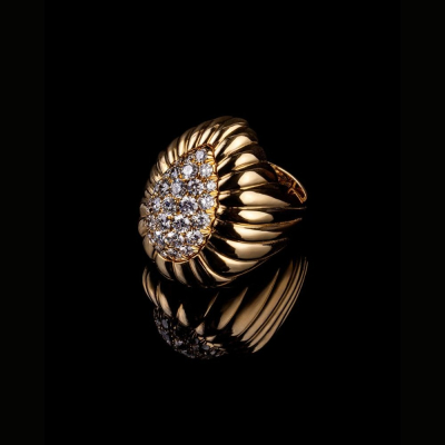 Oriana, Anello in oro e diamanti