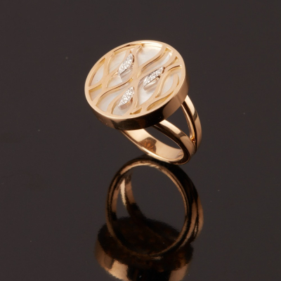 Fiammetta, Anello con pietra dura e diamanti