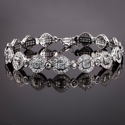 Dana, Affascinante collier con diamanti taglio fantasia