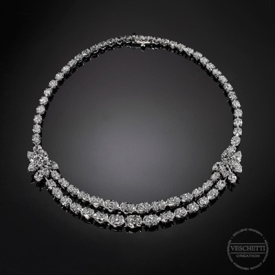 Farfalla, Splendido collier con diamanti taglio fantasia