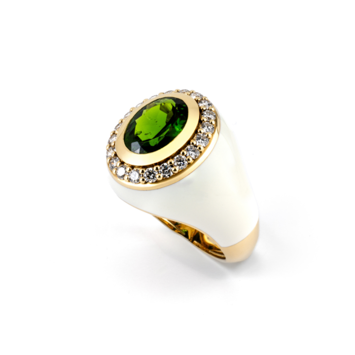 Anello in Oro Giallo e smalto bianco con Diopside e Diamanti 