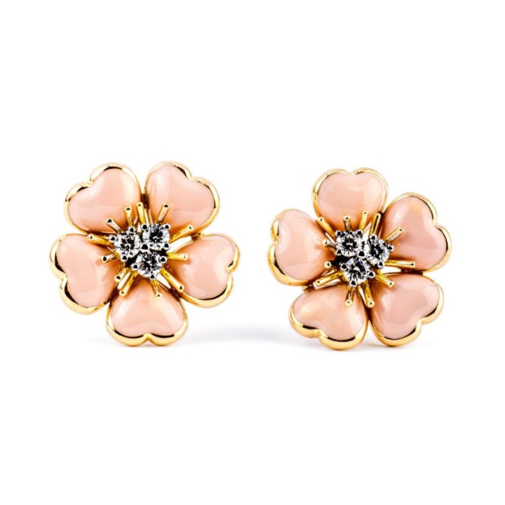 orecchini a fiore in oro e smalto rosa