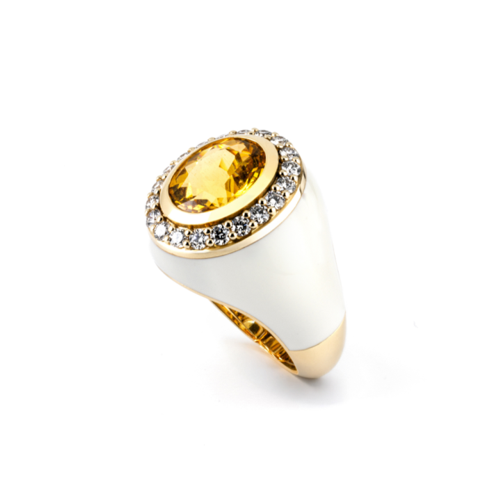 Anello in oro giallo 18 kt e smalto bianco con eliodoro e diamanti taglio a brillante 