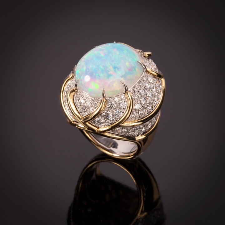 Turbante, Anello
con pietra dura e diamanti