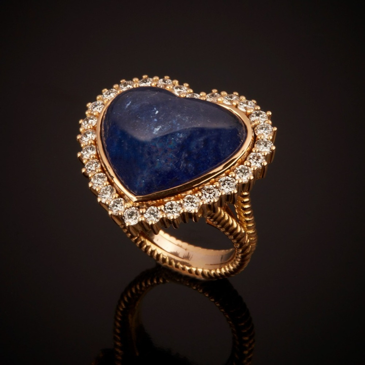 Emozione, Anello con pietra di colore e diamanti