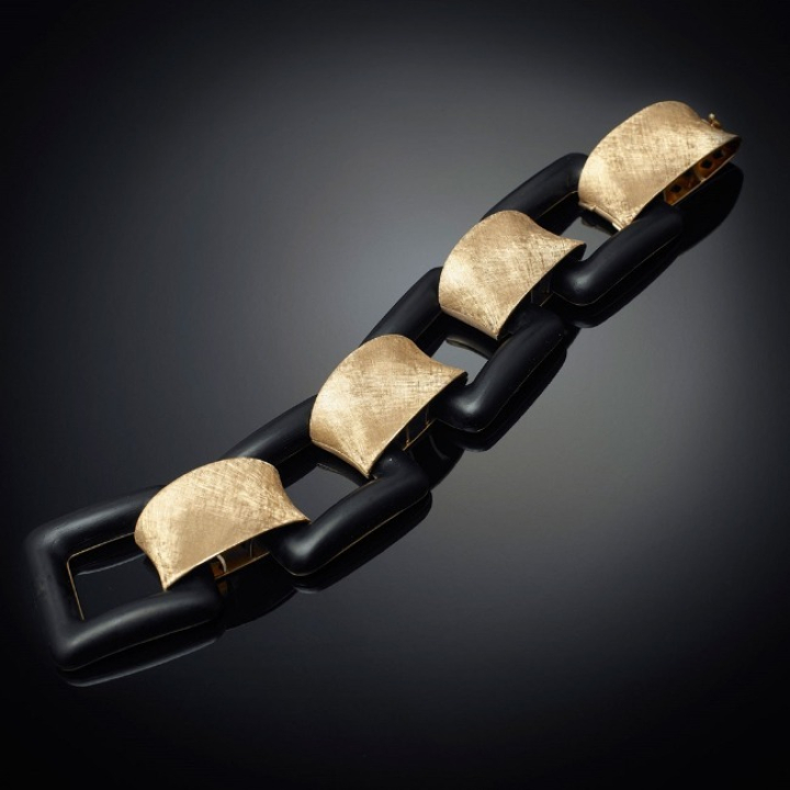 Vulcano, Bracciale in oro e pietre dure