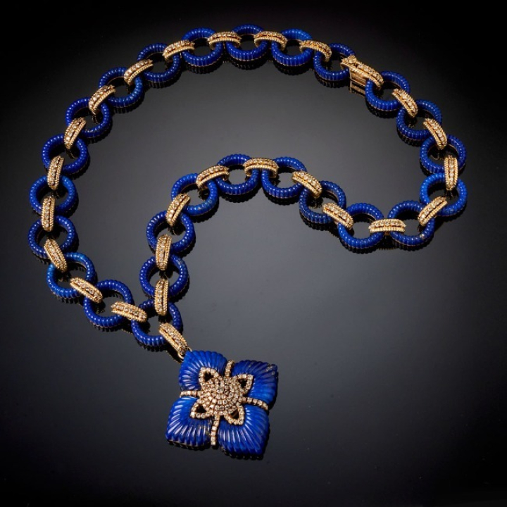 Vibrazioni, Collana con pietre dure e diamanti