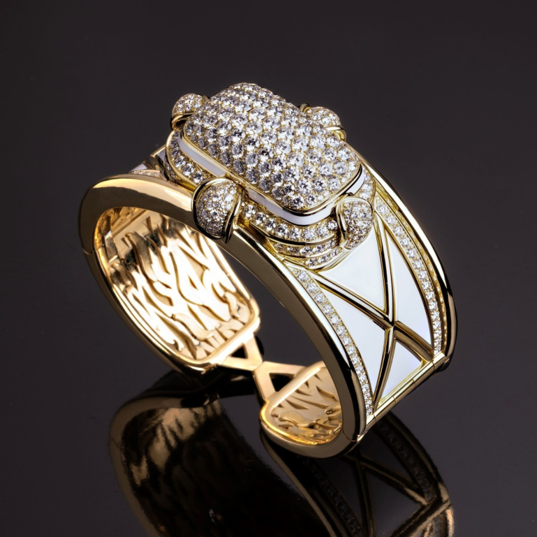Clelia, Bracciale in oro, diamanti e intarsi
